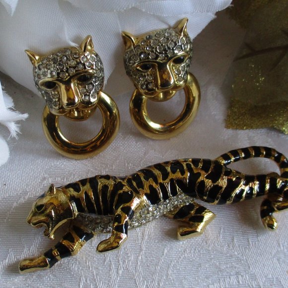 TIGER VINTAGE CLIP ON CRYSTAL EARRINGS - Picture 7 of 9